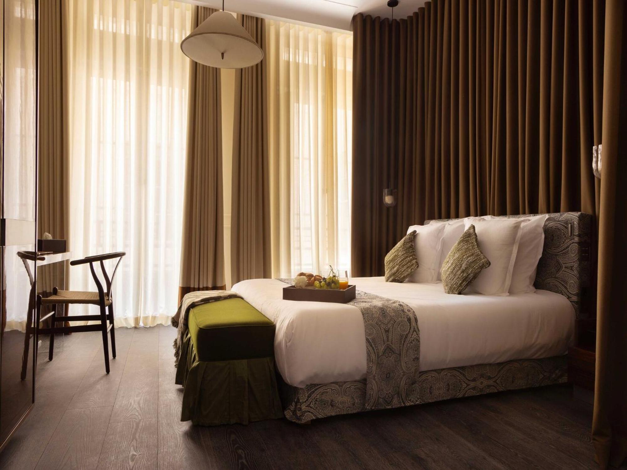 Palais Bourbon Hotel - Room 12- 2P - Invalides Paris Exteriör bild